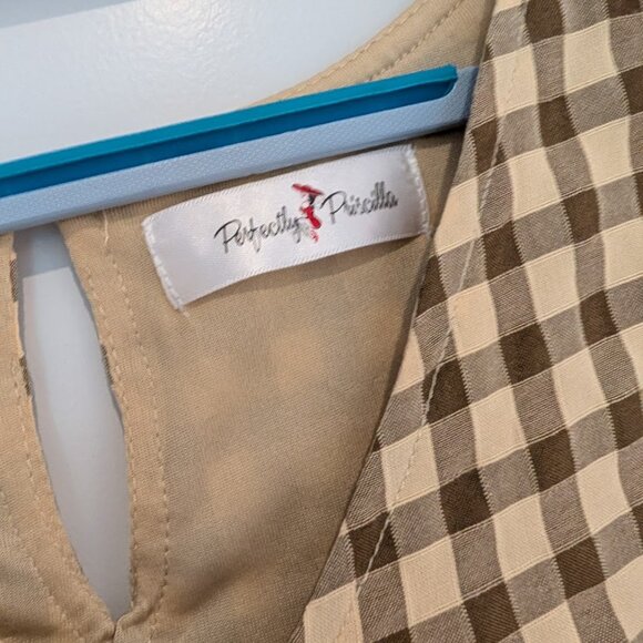 Perfectly Priscilla - Top with liner - Size L - Picture 2 of 5